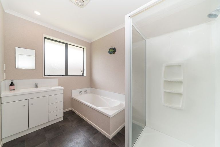 Photo of property in 10a Pegasus Place, Kelvin Grove, Palmerston North, 4414