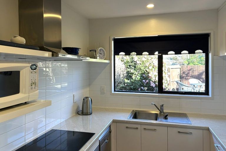 Photo of property in 1/16a Sayers Crescent, Ilam, Christchurch, 8041