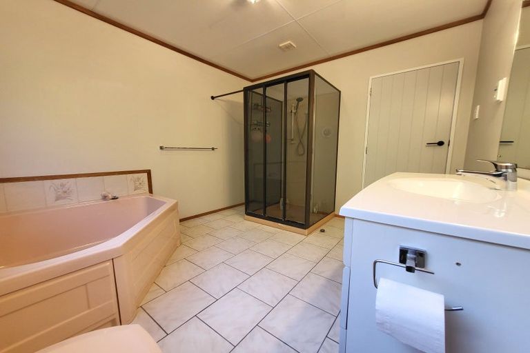 Photo of property in 13 Stanton Crescent, Karoro, Greymouth, 7805