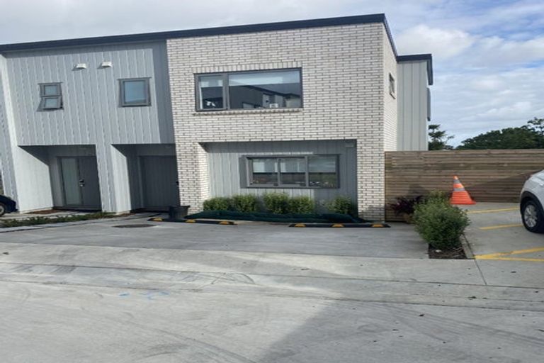 Photo of property in 17/22 James Laurie Street, Henderson, Auckland, 0612