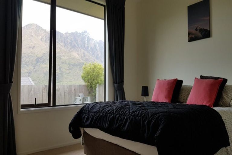 Photo of property in 3 Snowshill Lane, Lower Shotover, Queenstown, 9371