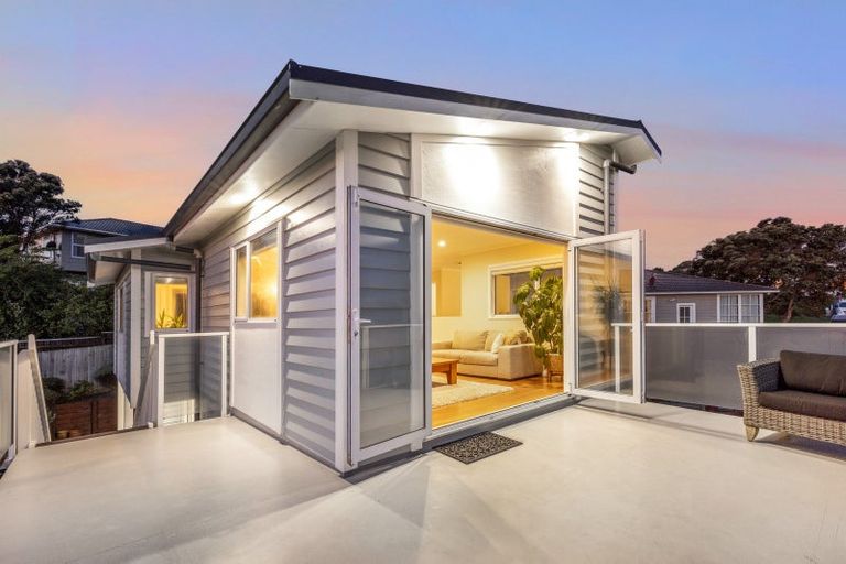 Photo of property in 21a Richard Street, Titahi Bay, Porirua, 5022