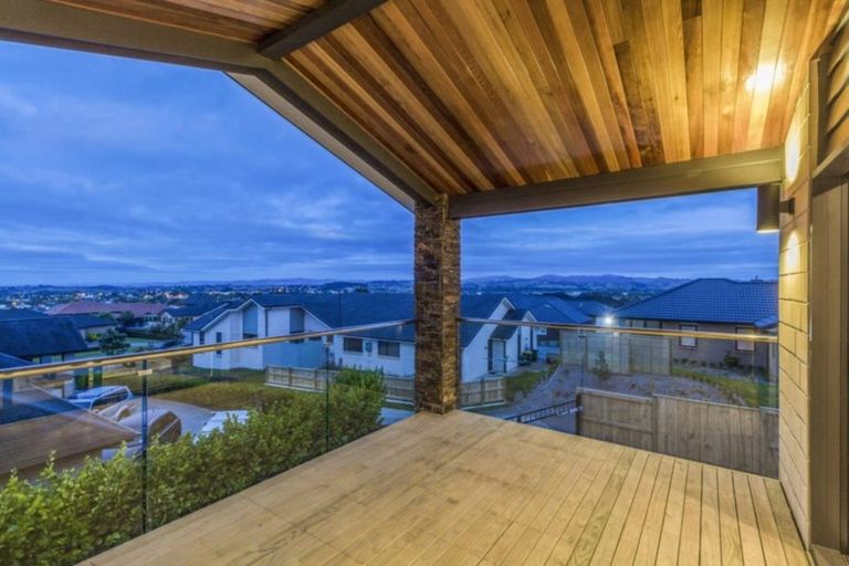 Photo of property in 8 Judith Anne Drive, Pukekohe, 2120