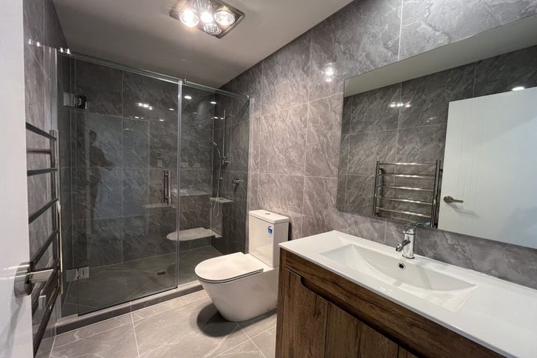 Photo of property in 73 Papatupu Way, Kumeu, 0810