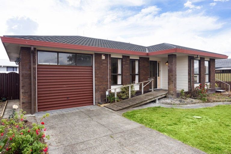 Photo of property in 12 Jasmine Avenue, Dinsdale, Hamilton, 3204