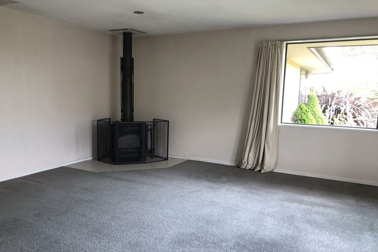 Photo of property in 16 Monet Vale, Rolleston, 7614