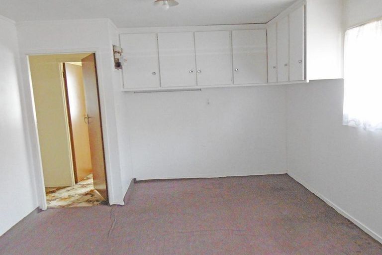 Photo of property in 32 Fairview Road, Papatoetoe, Auckland, 2025
