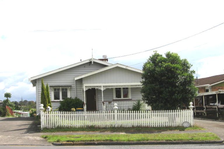 Photo of property in 2/137 Titirangi Road, New Lynn, Auckland, 0600