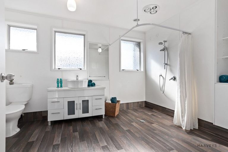 Photo of property in 10 Hinerau Street, Henderson, Auckland, 0612