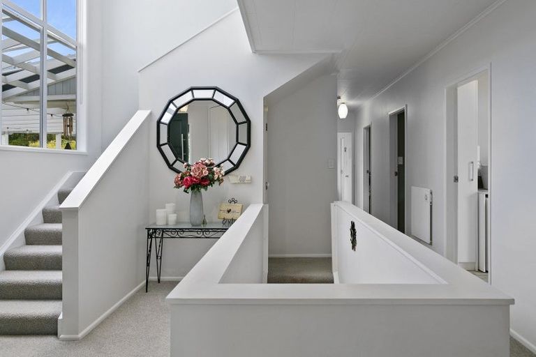 Photo of property in 26 Tremaine Avenue, Two Mile Bay, Taupo, 3330