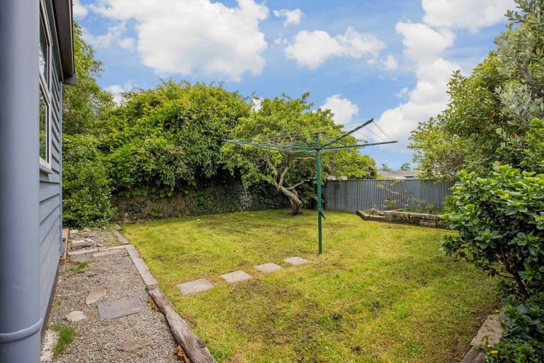 Photo of property in 18 Kaituna Street, Milson, Palmerston North, 4414