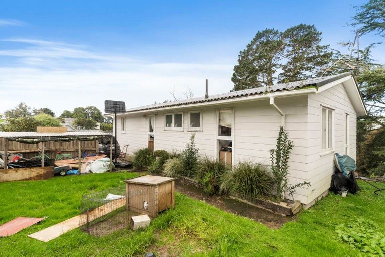 Photo of property in 17 Lysander Crescent, Beach Haven, Auckland, 0626