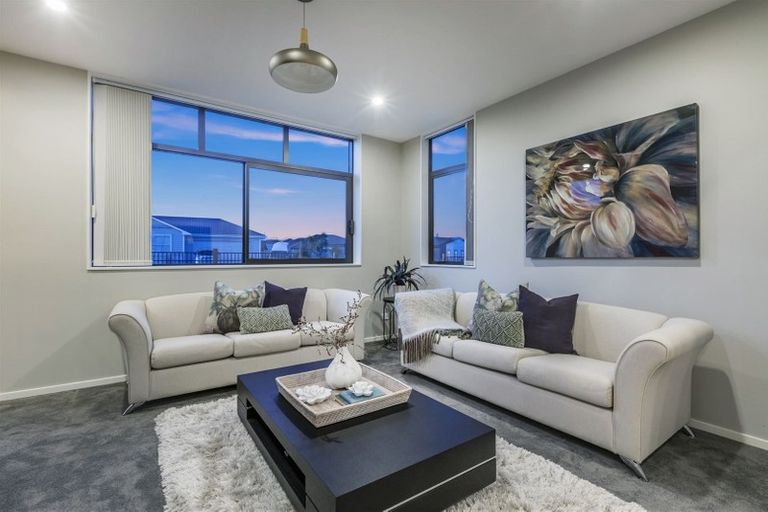 Photo of property in 2 Pitoitoi Drive, Riverhead, 0820