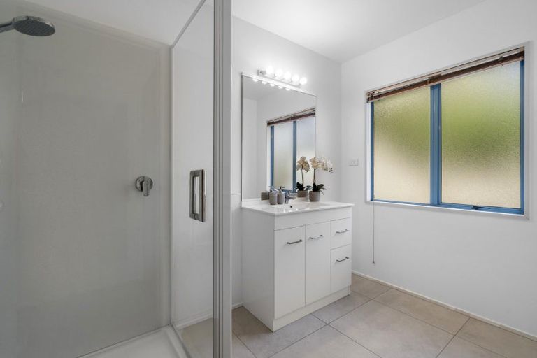 Photo of property in 2 Chestnut Way, Bellevue, Tauranga, 3110