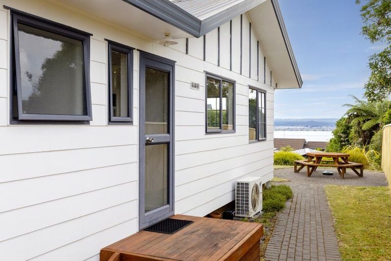 Photo of property in 1/19 Brunette Drive, Acacia Bay, Taupo, 3330