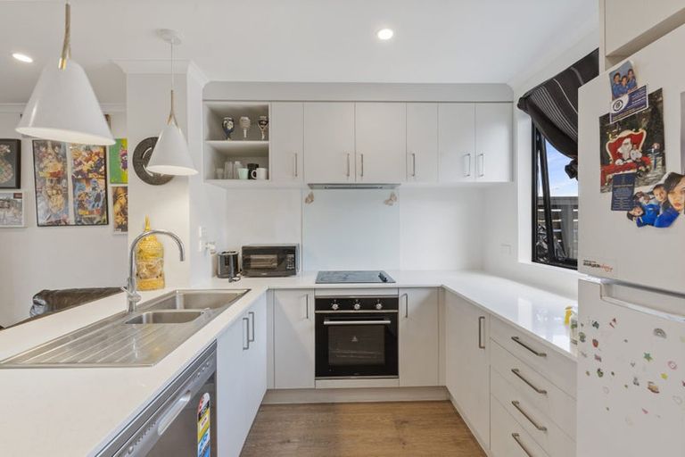 Photo of property in 15b Sealord Place, Manurewa, Auckland, 2102