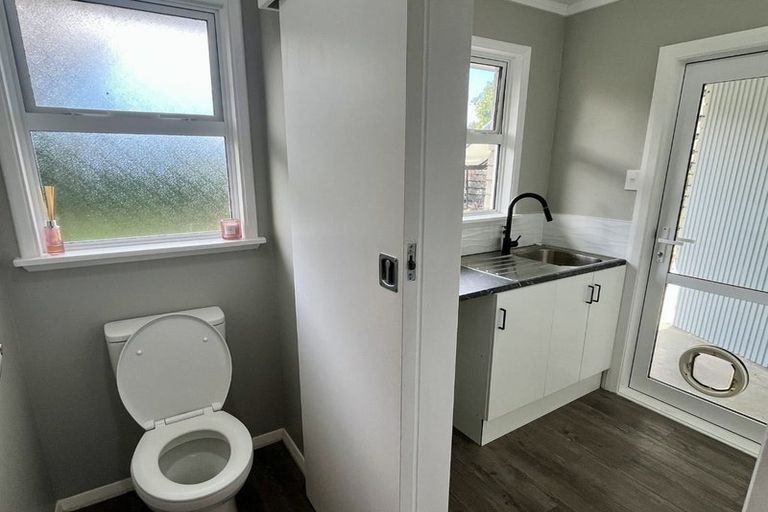 Photo of property in 5 Hampden Street, Awapuni, Palmerston North, 4412