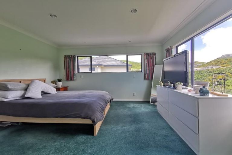 Photo of property in 26 Amesbury Drive, Churton Park, Wellington, 6037