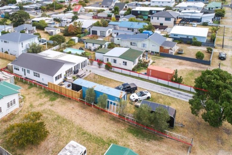 Photo of property in 217 Ocean Road, Whangamata, 3620