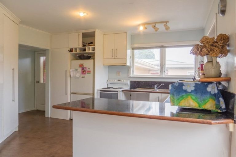 Photo of property in 2 Lakeview Place, Whakatane, 3120