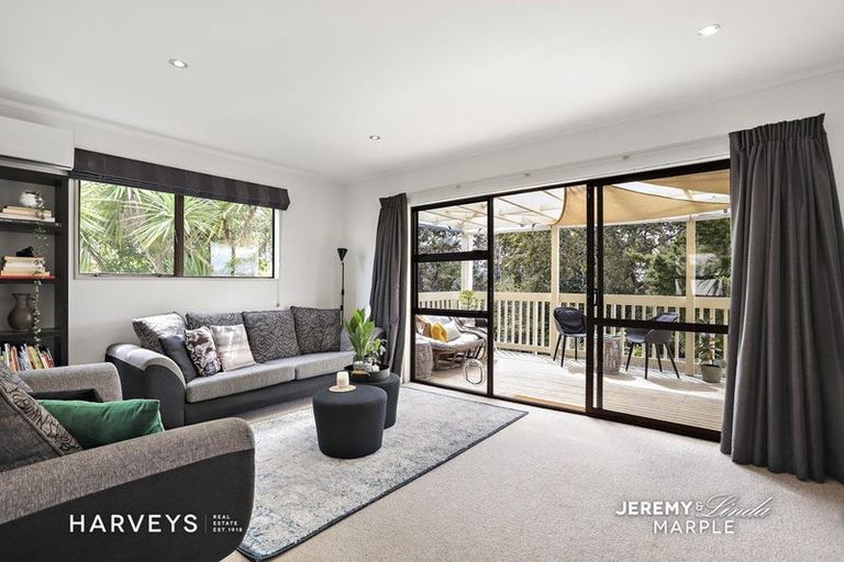 Photo of property in 1/28 Eastglen Road, Glen Eden, Auckland, 0602