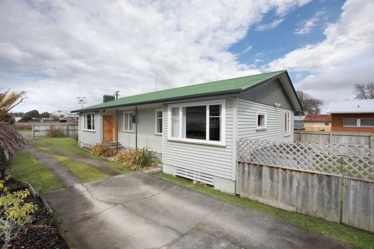 Photo of property in 14 Racecourse Avenue, Marton, 4710