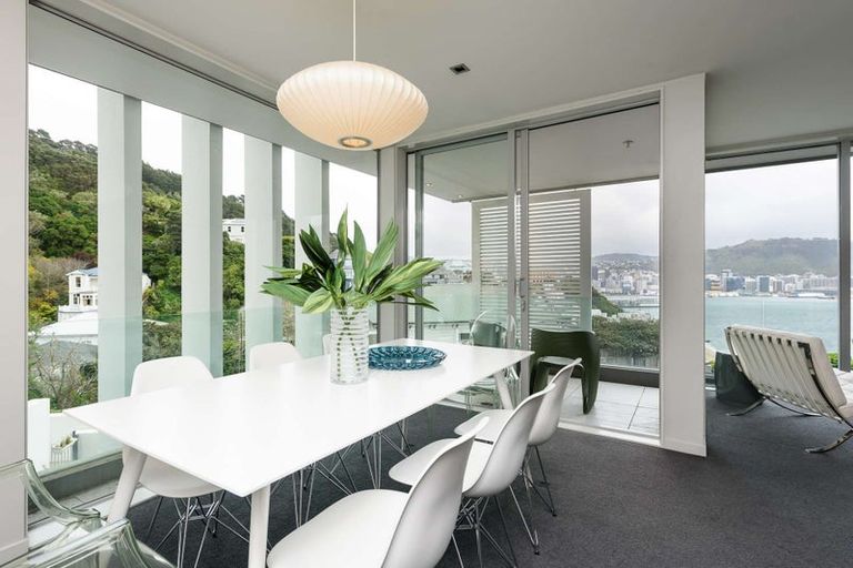 Photo of property in 2a/22 Telford Terrace, Oriental Bay, Wellington, 6011