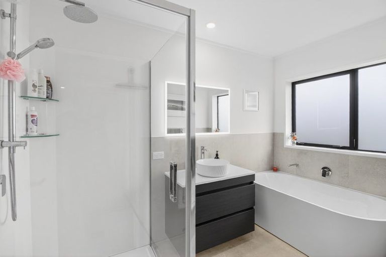 Photo of property in 47 Palmyra Way, Half Moon Bay, Auckland, 2012