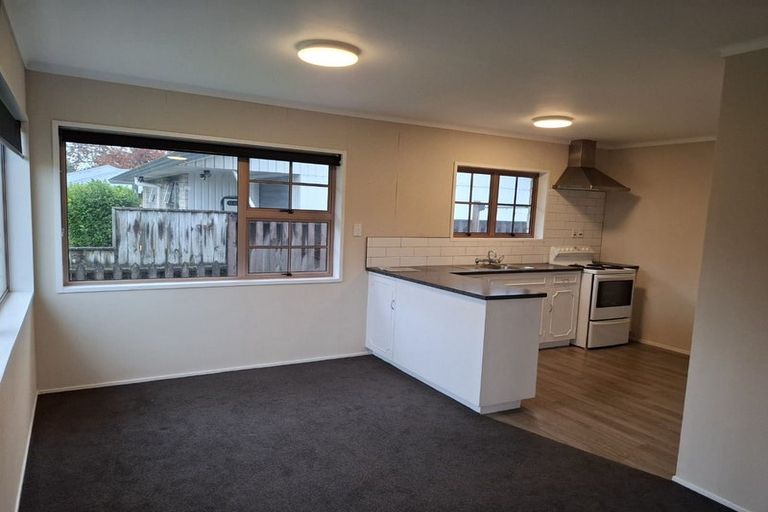 Photo of property in 76 Shakespeare Street, Leamington, Cambridge, 3432