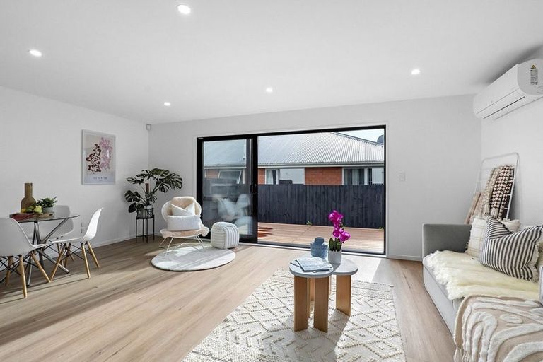 Photo of property in 106 Rattray Street, Riccarton, Christchurch, 8041