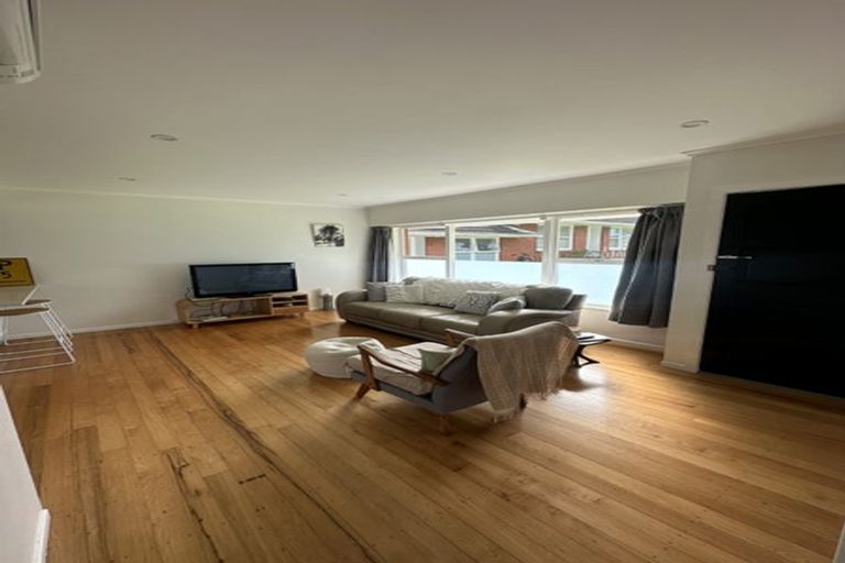 Photo of property in 2112/110 East Coast Road, Forrest Hill, Auckland, 0620