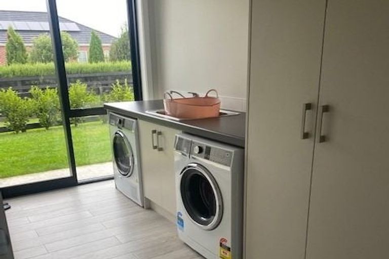 Photo of property in 123 Saint Kilda Road, Cambridge, 3434