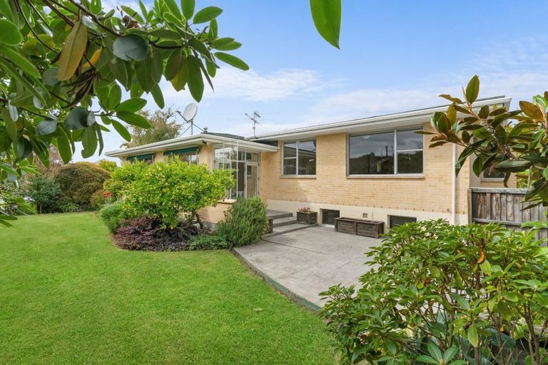 Photo of property in 10 Highfield Place, Avonhead, Christchurch, 8042