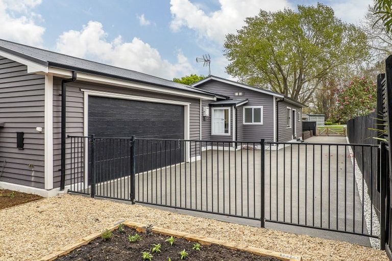 Photo of property in 130 Saint Martins Road, Saint Martins, Christchurch, 8022