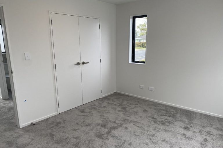 Photo of property in 35c Matipo Road, Te Atatu Peninsula, Auckland, 0610