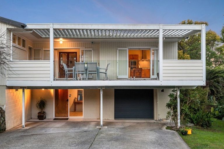 Photo of property in 23 Gretel Place, Hillcrest, Auckland, 0627
