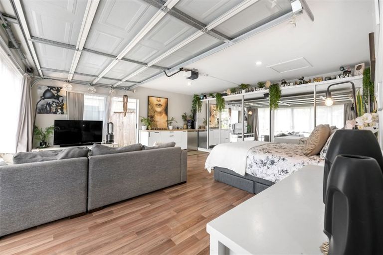 Photo of property in 10 Lucca Crescent, Flat Bush, Auckland, 2019