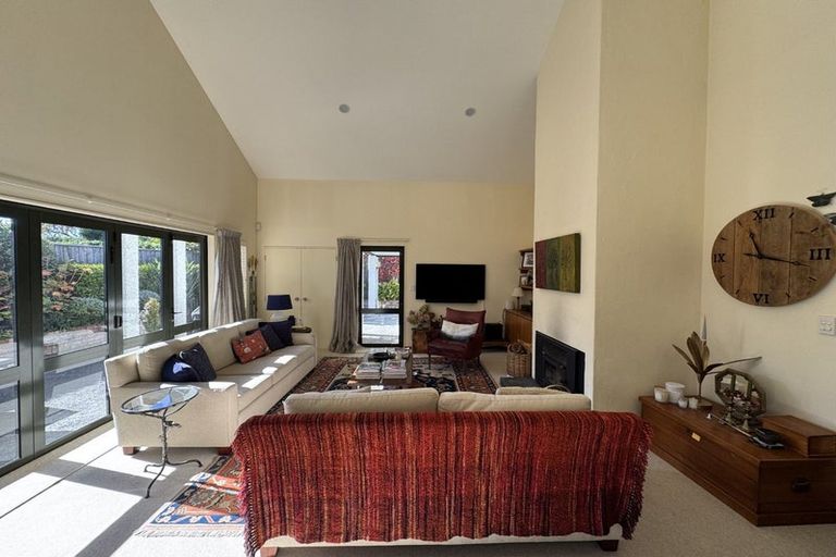 Photo of property in 35 Muritai Crescent, Havelock North, 4130