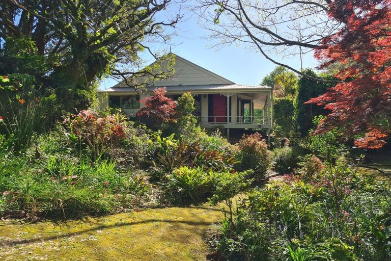 Photo of property in 195 Driving Creek Road, Coromandel, 3506