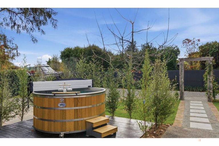 Photo of property in 260 Talbot Street, Geraldine, 7930