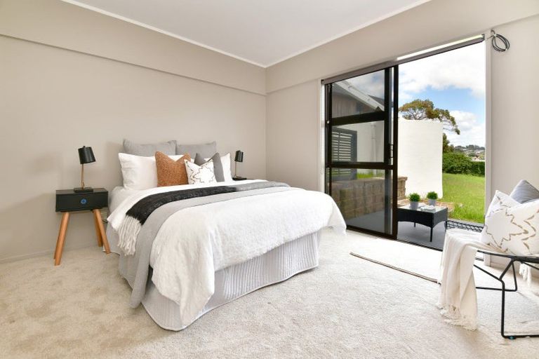Photo of property in 18 Melandra Road, Stanmore Bay, Whangaparaoa, 0932