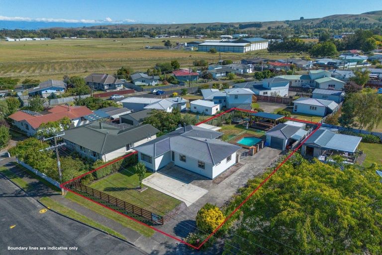 Photo of property in 18 Woburn Street, Waipukurau, 4200