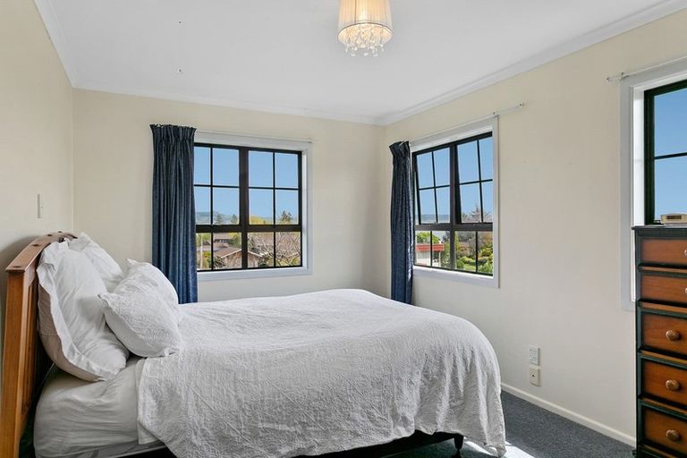 Photo of property in 10 Grace Crescent, Richmond Heights, Taupo, 3330