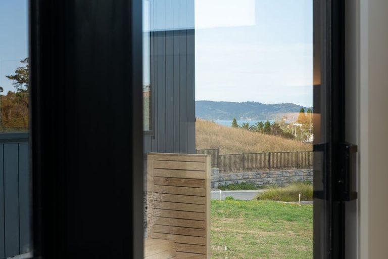 Photo of property in 20 Awanui Road, Red Beach, 0932