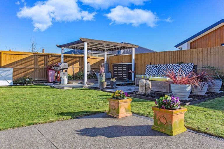 Photo of property in 49 Koura Drive, Rangiora, 7400