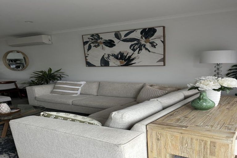 Photo of property in 24 Adlam Lane, Takanini, 2112