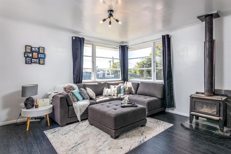 Photo of property in 10 Jones Place, Masterton, 5810