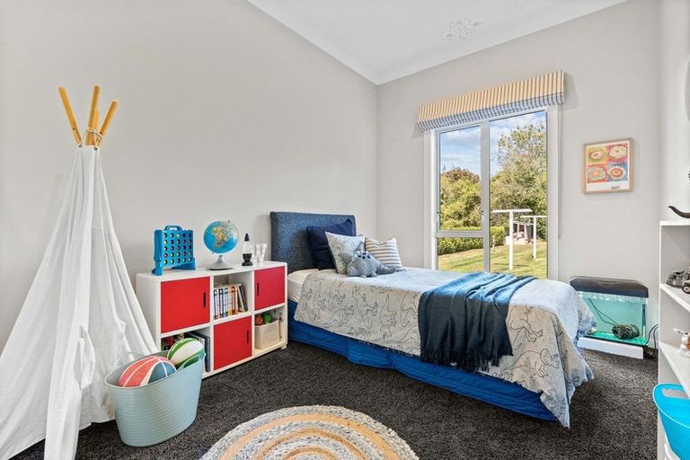 Photo of property in 81c Reading Street, Greytown, 5712