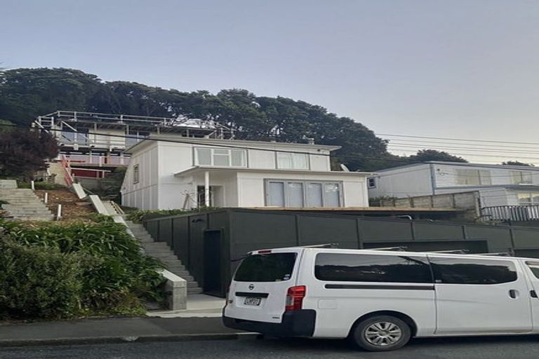 Photo of property in 18 Robertson Street, Owhiro Bay, Wellington, 6023