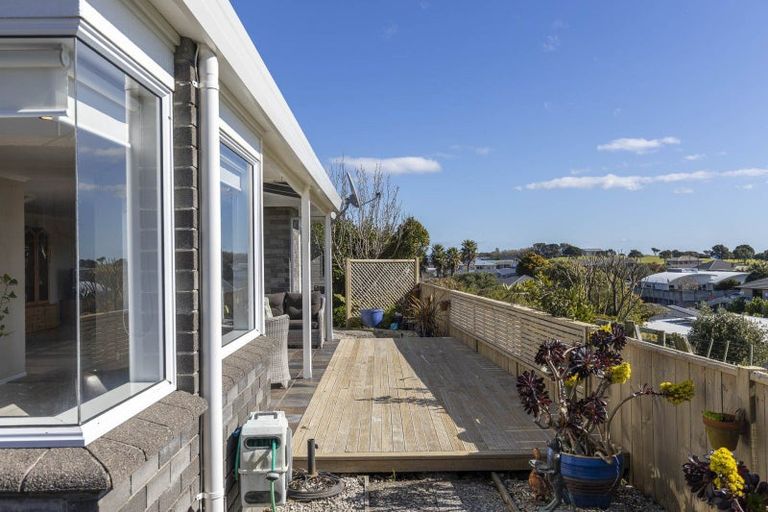 Photo of property in 2/13 Chatswood Grove, Fitzroy, New Plymouth, 4312